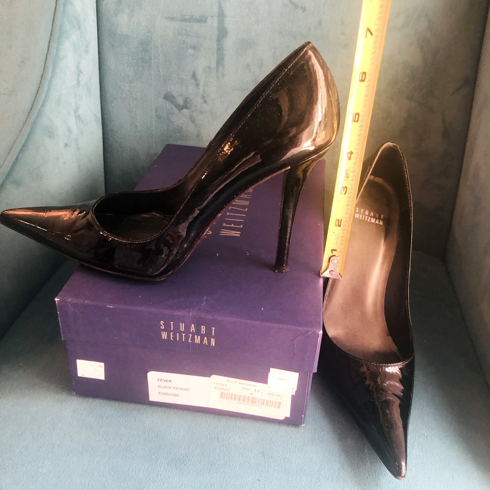 Stuart Weitzman 8M black patent heels